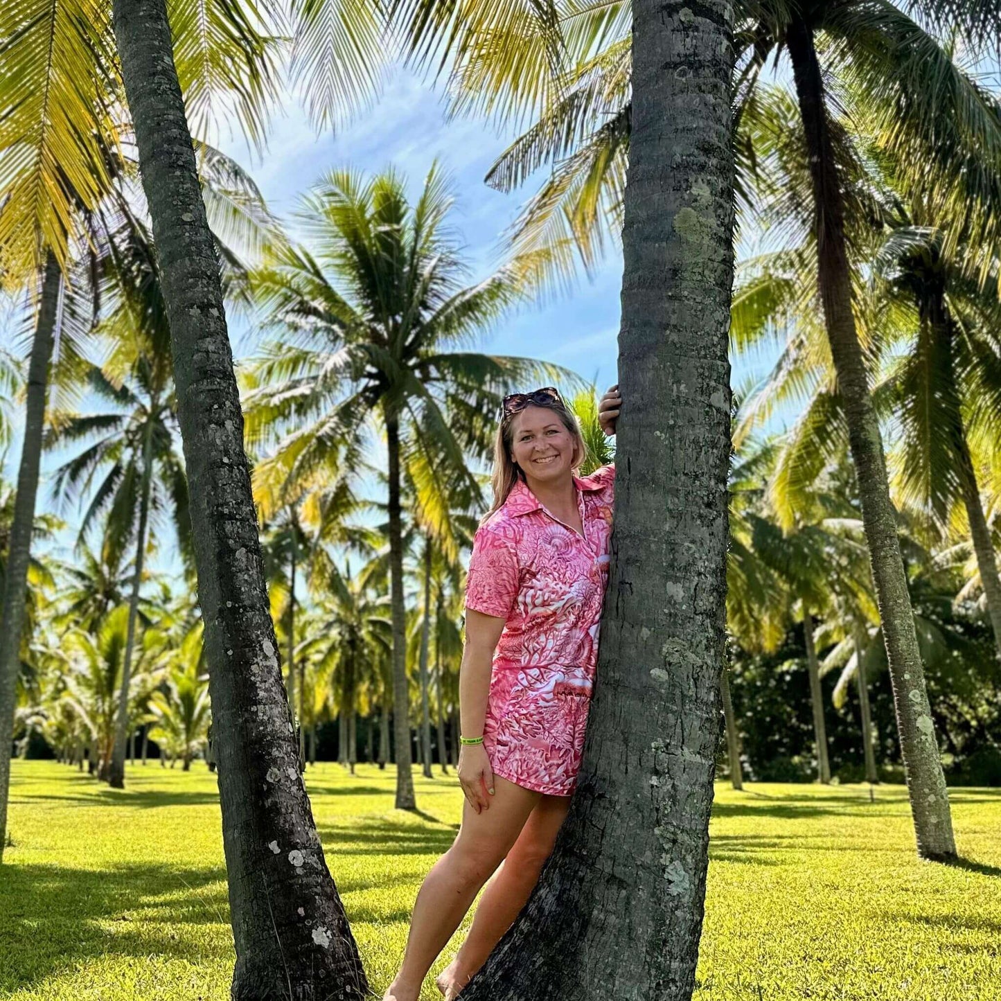 Coral Chic Fishing Dress – Short Sleeve